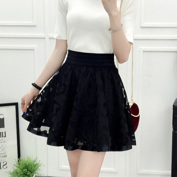 Fusta mini, neagra, cu talie inalta pe elastic, evazata, o fusta scurta cu croiala tip umbrela, din tul gen plasa