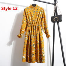 Rochie casual cu elastic in talie si guler gen tunica, o rochie din catifea imprimata, cu maneci lungi